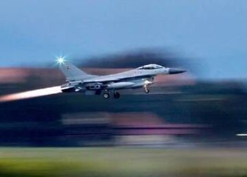 الحرس الجوي الأمريكي: الطيارون الأوكرانيون سينهون تدريب طائرات “إف-16” نهاية الصيف الجاري