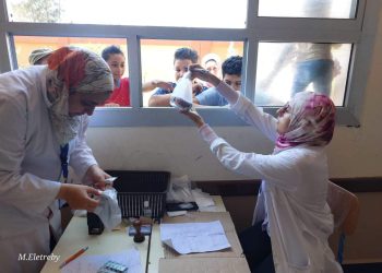 الصحة تطلق قافلة طبية على مدار اليومين الماضيين تردد عليها ٩٦٣ مواطن للكشف والعلاج بالمجان