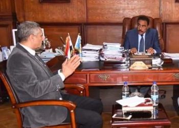 محافظ مطروح يقدم الدعم للتوسع في إقامة المشروعات الصغيرة ومتناهية الصغر بالمحافظة