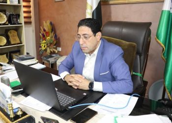 وكيل وزارة شباب الجيزة يجتمع ومديري الإدارات الفرعية لتنفيذ قرارات وزير الشباب