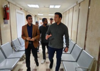 وكيل وزارة الصحة يستقبل نائب محافظ مطروح بمستشفى مطروح العام لتفقد انتظام العمل في أولي جوالاتهم المرورية .