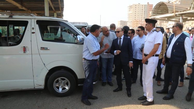 محافظ كفرالشيخ يتفقد محطات الوقود ومجمع المواقف لمتابعة تطبيق التعريفة الجديدة 1 محافظ كفرالشيخ يتفقد محطات الوقود ومجمع المواقف لمتابعة تطبيق التعريفة الجديدة