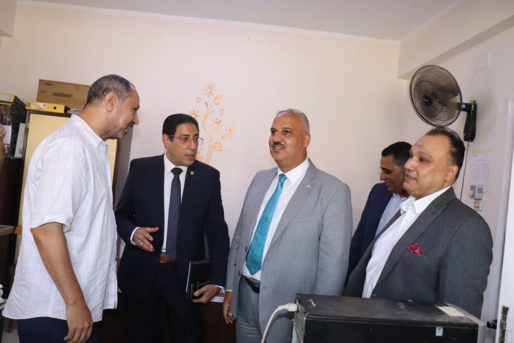 "الدكتور محمود الصبروط" يتسلم منصبه وكيلاً لوزارة الشباب والرياضة بالجيزة ويبدأ بجولة تفقدية للإدارات المركزية 1 “الدكتور محمود الصبروط” يتسلم منصبه وكيلاً لوزارة الشباب والرياضة بالجيزة ويبدأ بجولة تفقدية للإدارات المركزية