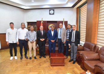 محافظ مطروح يستقبل لجنة التفتيش والمتابعة وتقييم الأداء من وزارة التنمية المحلية