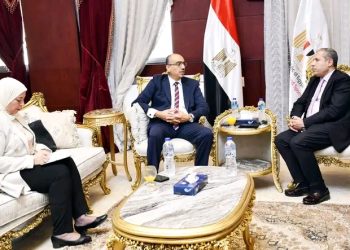 الشباب والرياضة تعقد اجتماعاً تنسيقياً مع ممثل جامعة الدول العربية لبحث آخر المستجدات فيما يخص البرامج والمشروعات الشبابية