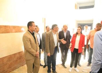 بإجمالي ١١ مدرسة متنوعة الفئات محافظ الجيزة يتفقد الأعمال الإنشائية بمجمع مدارس عمرو بن العاص ببولاق الدكرور