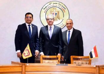 وزير الخارجية والهجرة وشئون المصريين في الخارج يجري مشاورات سياسية مع وزير خارجية سريلانكا
