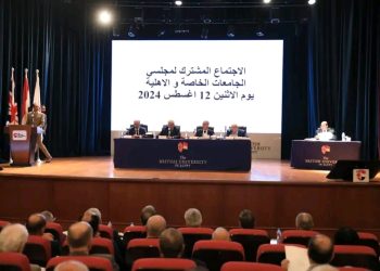 وزير التعليم العالي يوجه بتشكيل لجنة لوضع معايير قياس أداء الجامعات الأهلية