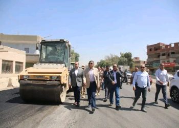 محافظ الجيزة يتفقد نسب تنفيذ مشروع الرصف والتطوير لطريق ٢١  الرئيسي بمركز الصف بطول ٦٥ كم
