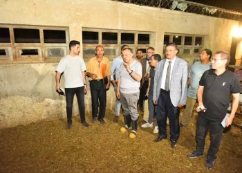 محافظ أسيوط يتابع ميدانياً استكمال تطوير محطة فريزيان الحمام بمركز أبنوب للثروة الحيوانية