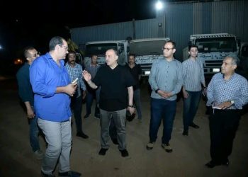 محافظ أسيوط يتفقد سيارات ومعدات الحملة الميكانيكة لحي غرب ويوجه بإجراء الصيانة الدورية لها