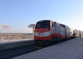 انطلاق أول قطار لنقل حاويات الترانزيت من ميناء الدخيلة إلى سيناء