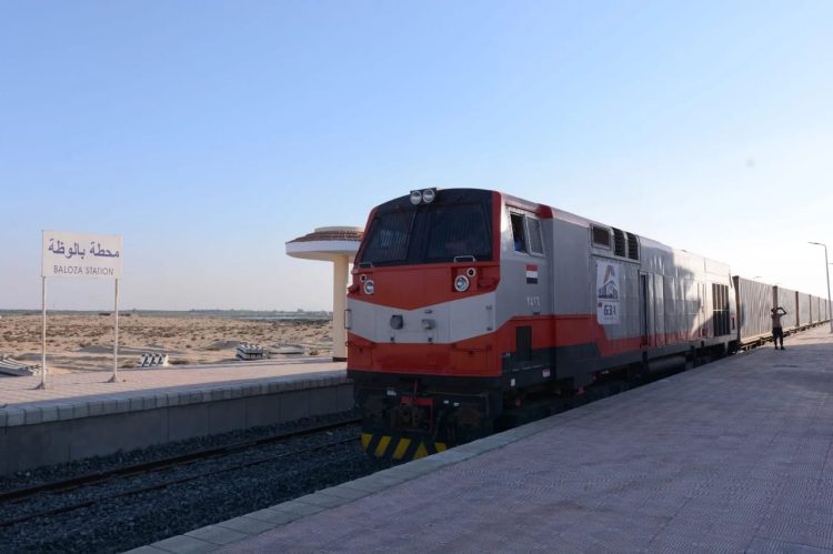 انطلاق أول قطار لنقل حاويات الترانزيت من ميناء الدخيلة إلى سيناء