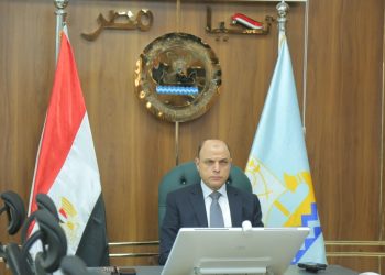 محافظ كفرالشيخ يتابع أعمال زراعة الأشجار وتجميل ورفع كفاءة مداخل دسوق