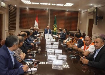 محافظ القليوبية يترأس اجتماع الصحة الاقليمي بالمحافظة