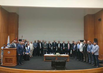 شارك السيد الدكتور اسلام عساف وكيل وزارة الصحة بمطروح فى اجتماع السيد ا.د. بيتر وجيه رئيس قطاع الطب العلاجى بالوزارة مع السادة وكلاء الوزارة بالمحافظات