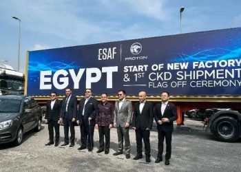 السفير المصري  في ماليزيا يشارك في احتفال شركة بروتون لتجميع السيارة ساجا في مصر