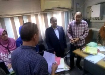 بتكليفات من محافظ بني سويف: السكرتير العام المساعد يتفقد سير العمل بالمركز التكنولوجي خلال زيارته لمركز ومدينة الواسطى