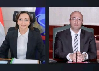 محافظ بني سويف يطمئن من محافظ البحيرة على المصابين من أبناء المحافظة اثر حادث انقلاب سيارة محملة بالعمالة