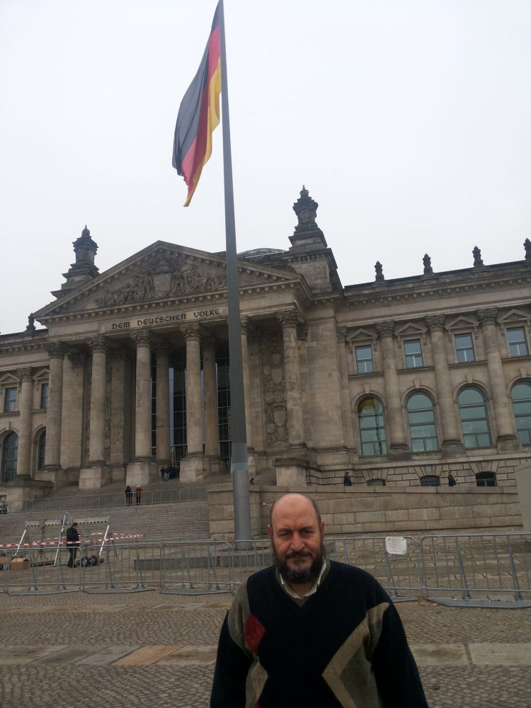 محمود الشاذلى يكتب : تحيا مصر بحق ولاعزاء للأمه العربيه والمجتمع الدولى . 1 محمود الشاذلى يكتب : تحيا مصر بحق ولاعزاء للأمه العربيه والمجتمع الدولى .