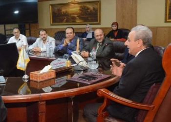 محمود الشاذلى يكتب : الجنرال المبتسم وحوار لاينقصه الصراحه مع الجماعه الصحفيه بالغربيه .