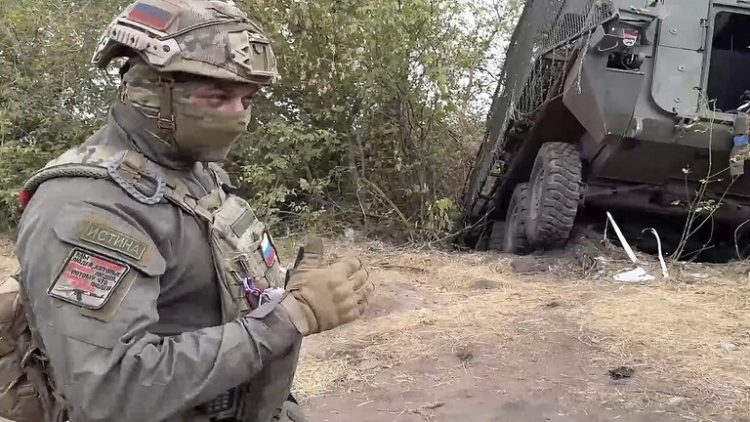 الدفاع الروسية: أوكرانيا خسرت 300 جندي على محور كورسك خلال يوم 1 الدفاع الروسية: أوكرانيا خسرت 300 جندي على محور كورسك خلال يوم