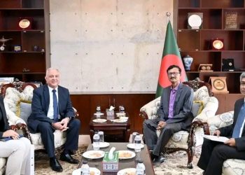 السفير المصري في دكا يلتقي مع وزير الخارجية بالحكومة المؤقتة فى بنجلاديش