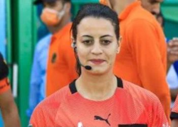 تعرف على طاقم حكام أول مباراة بين الأهلى والزمالك فى دورى السيدات