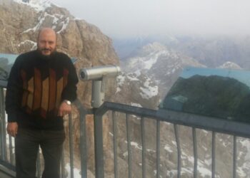 محمود الشاذلى يكتب : سوريا وأسئله مشروعه تبحث عن إجابات واضحه .