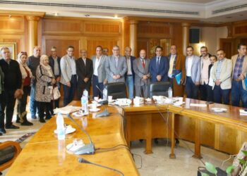 محمود الشاذلى يكتب : الصحفيين والحكومه يرسخان للإنطلاق لصحافه حره .