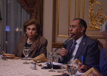 وزير الصناعة اليمني: الرئيس السيسي قائد حكيم ومصر أرض الفرص الكبرى للإستثمار