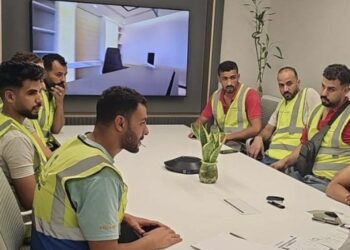 ‏استلام عمال مصريين عملوا في شركة مقاولات إماراتية