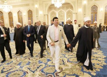 أمسية ثقافية للوزراء بمسجد العلي العظيم