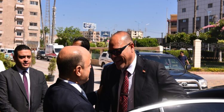 صوت الشعب نيوز 86 وزير العمل يلتقي محافظ كفر الشيخ لبحث تفعيل سبل التعاون في الملفات المشتركة