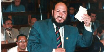 محمود الشاذلى يكتب : نحن أمه عظيمه لذا فالننتبه لمن يحاولون طمس معالم الحقيقه .