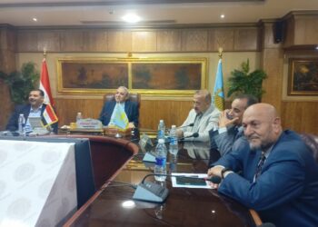 محمود الشاذلى يكتب : ساعات ثلاث عمقت لحوار رائع بين الصحفيين ومحافظ الغربيه .