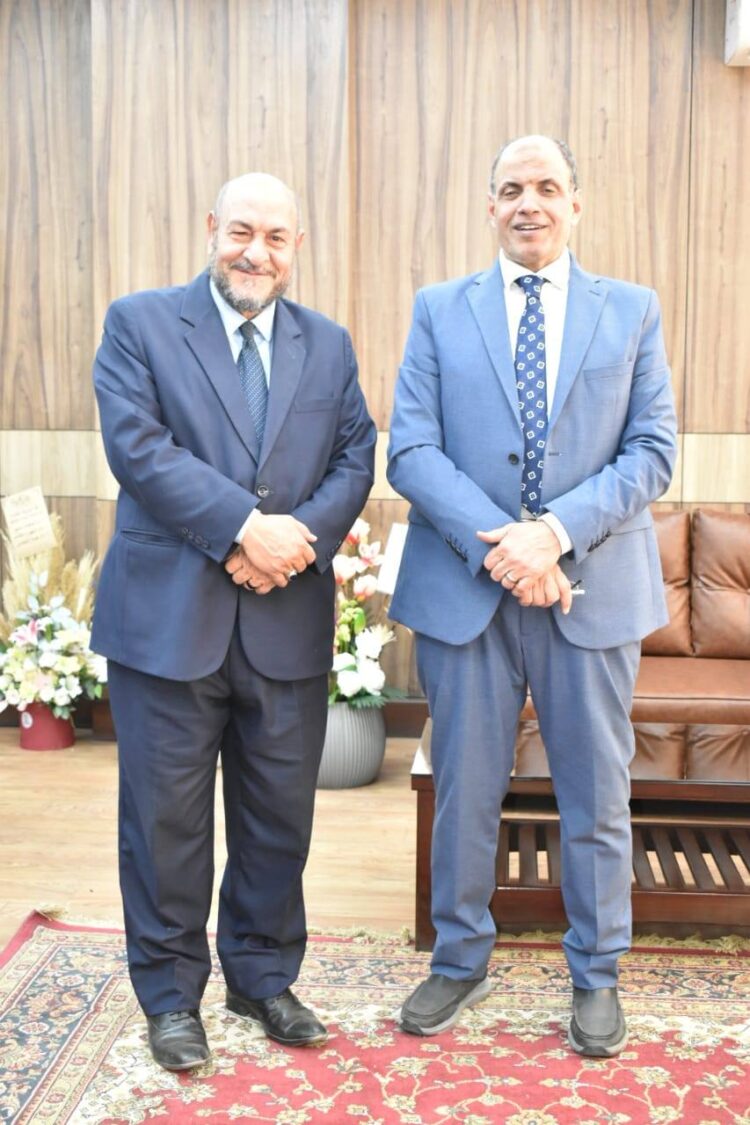 محمود الشاذلى يكتب : وسط الورود ترسخت المعانى النبيله بٱداب طنطا .