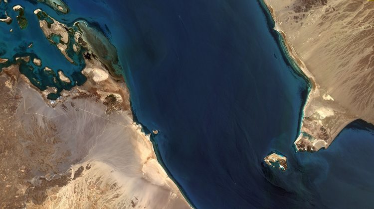 الحوثيون يكشفون عن حجم حركة الملاحة في باب المندب خلال 10 أيام
