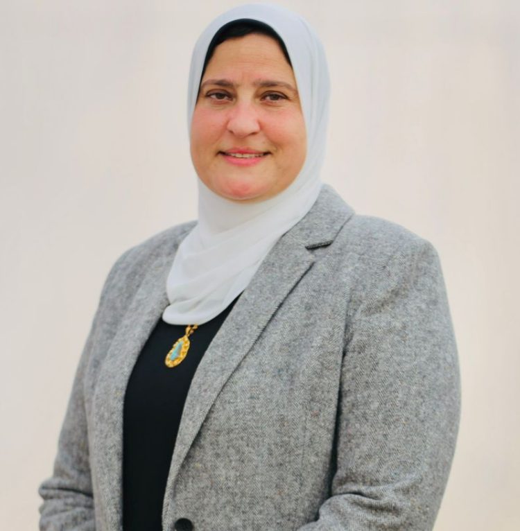 «حنان الدنيا» .. من مركز التكوين المهني بالأميرية تبدأ حكاية جديدة لتمكين ذوي الهمم والفتاة والمرأة
