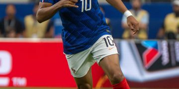 مبابي يغيب عن منتخب فرنسا وفاسور يعبر عن إحباطه من التكهنات