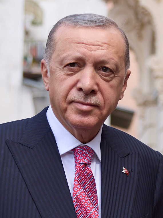 إردوغان يرد على المعارضة بحدة وسط أزمة صناديق الاستثمار في تركيا 1 إردوغان يرد على المعارضة بحدة وسط أزمة صناديق الاستثمار في تركيا