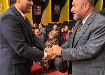 محمود الشاذلى يكتب : نعــم .. كرامة الصحفى خط أحمر رغم أنف بلطجية المستشفيات . 5 محمود الشاذلى يكتب : نعــم .. كرامة الصحفى خط أحمر رغم أنف بلطجية المستشفيات .