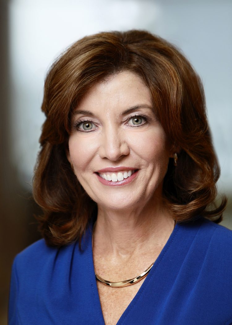 Kathy Hochul تعين مدعيًا عامًا خاصًا في تحقيق اغتصاب جماعي بجامعة كورنيل